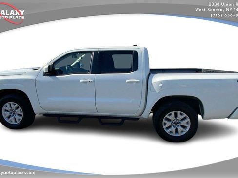 Used 2022 Nissan Frontier SV AWD/4WD image 8
