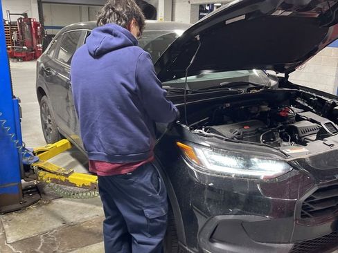 Used 2025 Honda HR-V Sport image 28