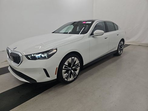 Used 2026 BMW 540i xDrive AWD/4WD image 1