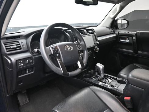 Used 2022 Toyota 4Runner TRD Off-Road image 19