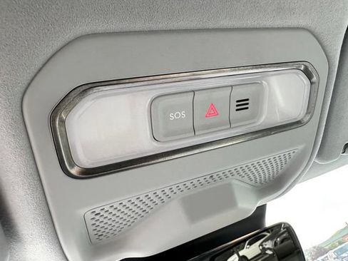 Used 2024 Rivian R1S Adventure AWD/4WD image 33