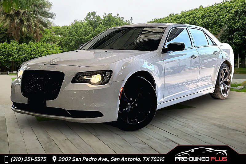 Used 2023 Chrysler 300 Touring w/ Sport Appearance Package RWD image 1