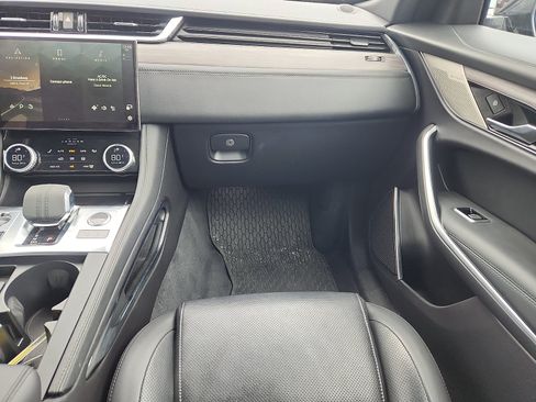 Used 2023 Jaguar F-PACE S AWD/4WD image 11