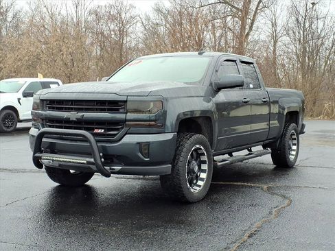 Used 2017 Chevrolet Silverado 1500 LT w/ All Star Edition image 3