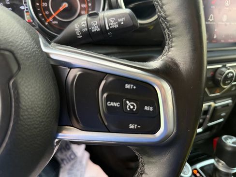 Used 2020 Jeep Wrangler Unlimited Sahara AWD/4WD image 16