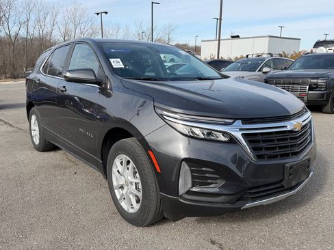 Used 2023 Chevrolet Equinox LT image 7