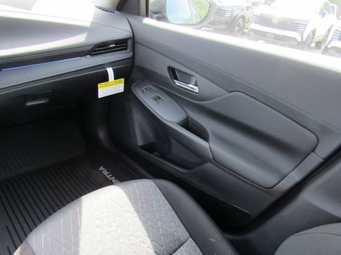 New 2026 Nissan Sentra SV w/ SV Convenience Package FWD image 18