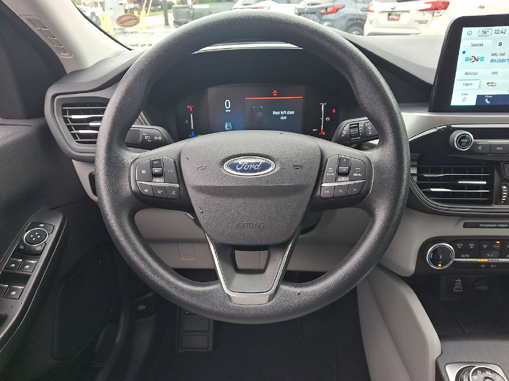Used 2025 Ford Escape Active AWD/4WD image 19