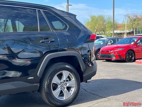 Certified 2025 Toyota RAV4 XLE AWD/4WD image 11
