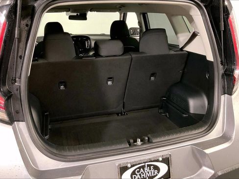 Used 2025 Kia Soul LX w/ LX Technology Package image 4