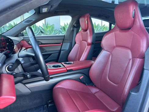 Used 2020 Porsche Taycan Turbo S image 5