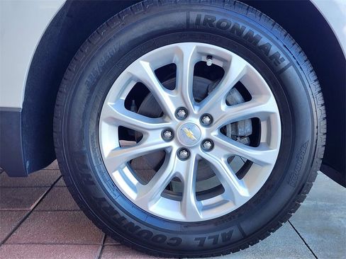 Used 2018 Chevrolet Equinox LT image 4