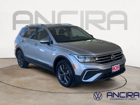 Used 2023 Volkswagen Tiguan SE FWD image 1