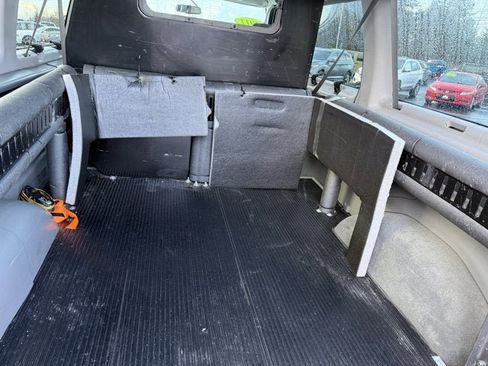 Used 2011 Ford E-350 and Econoline 350 XLT image 14