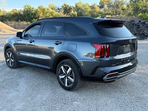 Used 2021 Kia Sorento S w/ Panoramic Sunroof Package FWD image 3