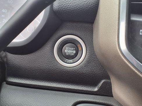 Used 2024 RAM 2500 Laramie image 24