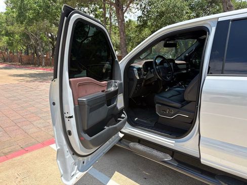 Used 2021 Ford F150 Lariat AWD/4WD image 17