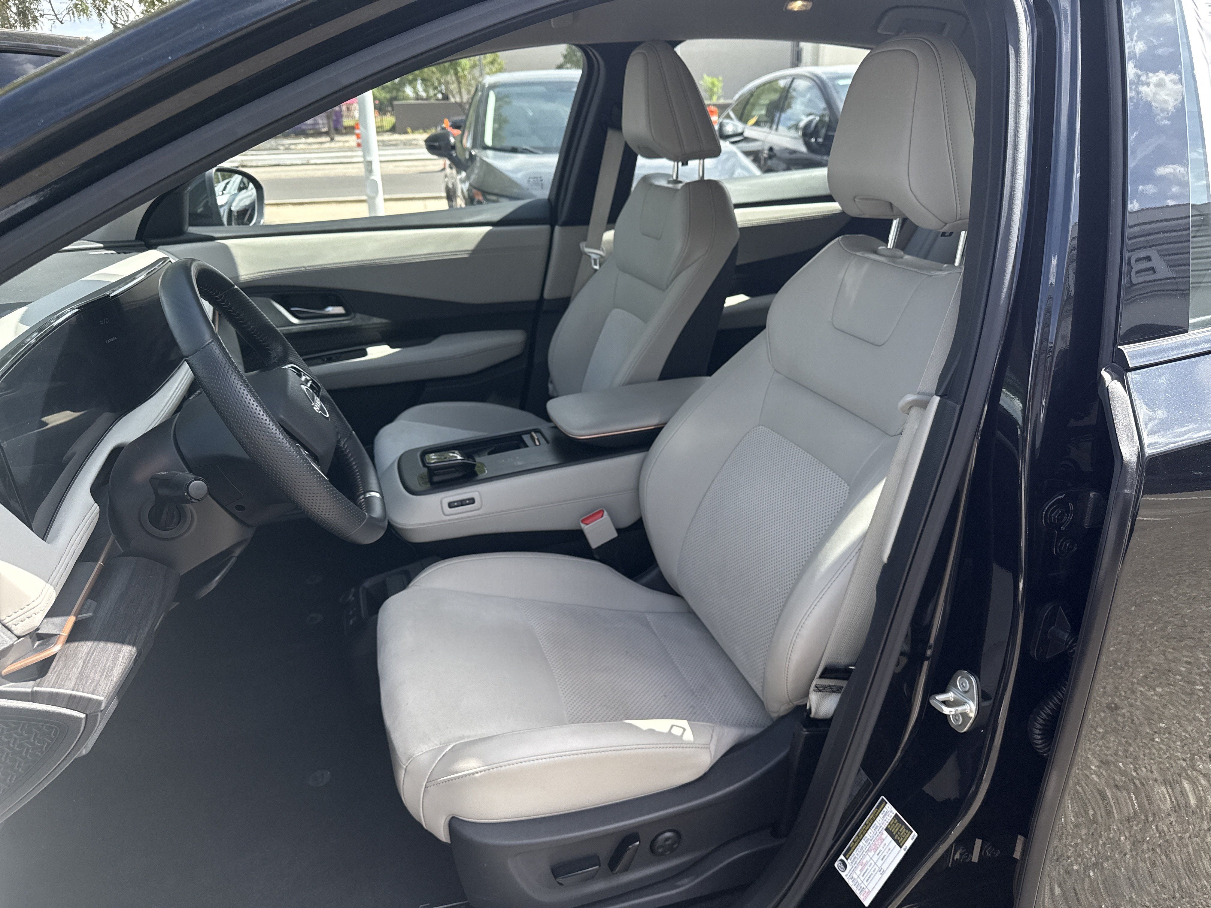 Certified 2024 Nissan Ariya AWD image 14