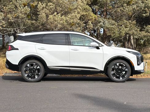 New 2026 Kia Sportage SX image 3