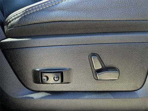 Used 2022 RAM 2500 Limited image 38