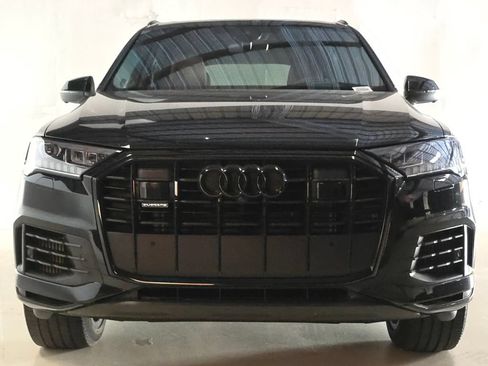 Used 2023 Audi Q7 3.0T Premium Plus AWD/4WD image 2