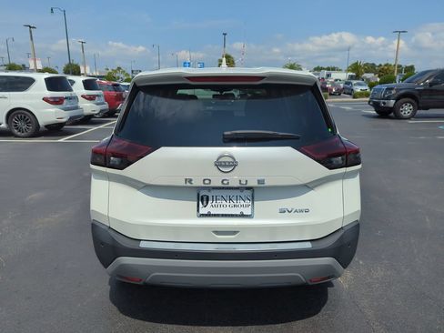 Certified 2023 Nissan Rogue SV AWD/4WD image 7