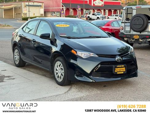Used 2019 Toyota Corolla LE w/ Carpet Mat Package (TMS) FWD image 1