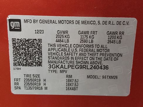 Used 2024 GMC Terrain SLT w/ Elevation Edition FWD image 33