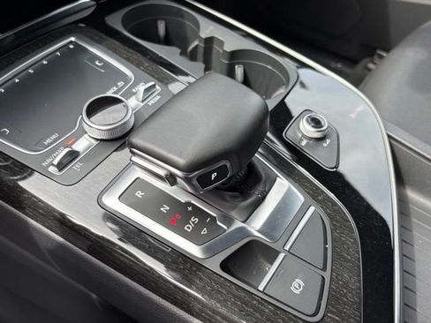 Used 2019 Audi Q7 3.0T Prestige AWD/4WD image 13