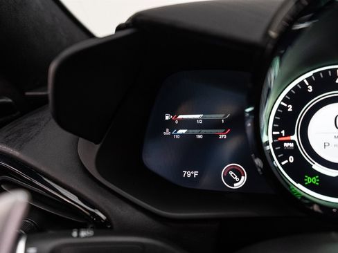 Used 2021 Aston Martin V8 Vantage Roadster RWD image 92