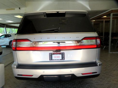 Used 2019 Lincoln Navigator Reserve w/ Cargo Package image 74