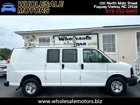 Used 2015 Chevrolet Express 2500 image 1