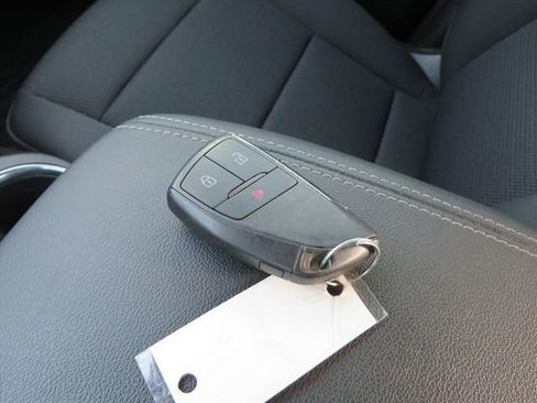 Used 2024 GMC Canyon Elevation w/ Trailering Package image 29