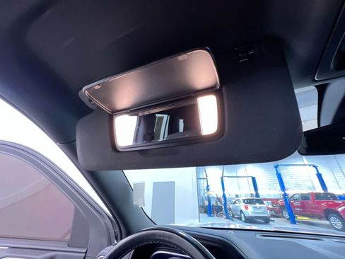Used 2022 GMC Yukon SLE w/ Gmc Pro Safety Plus Package RWD image 33