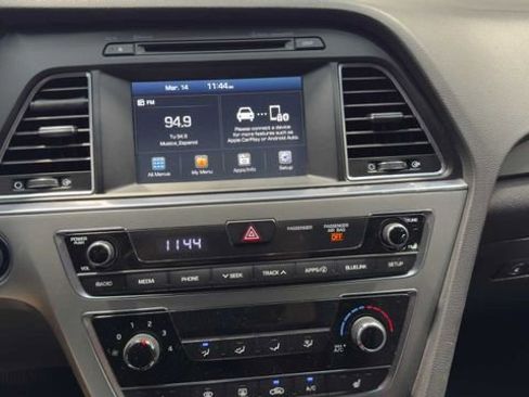 Used 2017 Hyundai Sonata Sport w/ Value Edition Package 02 image 28