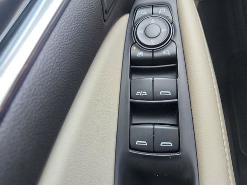 Certified 2024 Buick Enclave Avenir w/ Avenir Technology Package image 22