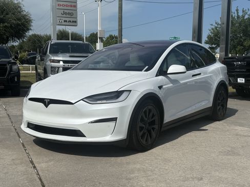 Used 2022 Tesla Model X AWD/4WD image 9