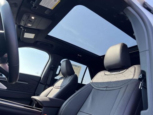 New 2026 Ford Explorer Platinum image 46