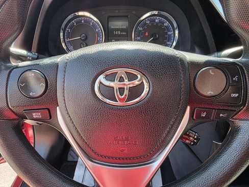 Used 2017 Toyota Corolla LE image 31
