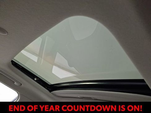 Certified 2024 Hyundai Venue SEL image 16