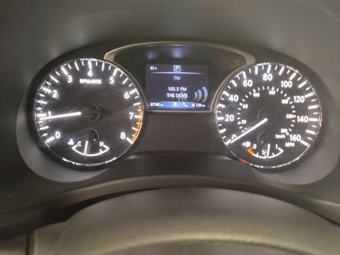 Used 2020 Nissan Pathfinder SV FWD image 23