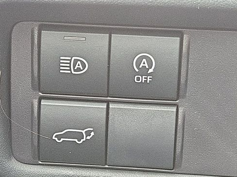 Used 2024 Toyota Highlander AWD image 50