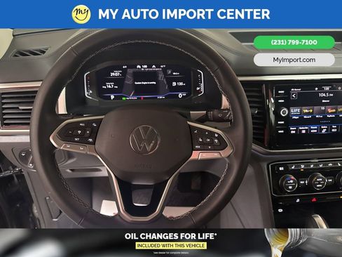 Used 2022 Volkswagen Atlas SEL image 16