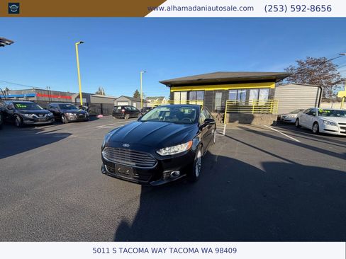 Used 2016 Ford Fusion Titanium image 2