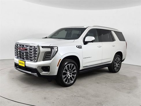 Used 2025 GMC Yukon Denali w/ Denali Reserve Package image 1