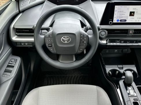 New 2026 Toyota Prius LE FWD image 15