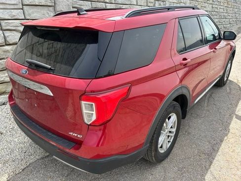 Used 2023 Ford Explorer XLT w/ Equipment Group 202A AWD/4WD image 5