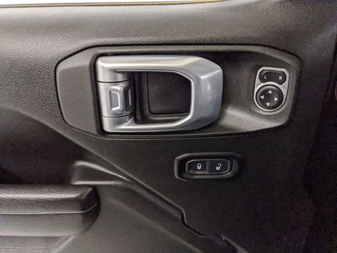 Used 2023 Jeep Wrangler Unlimited Rubicon 4xe AWD/4WD image 35