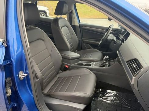 Used 2024 Volkswagen Jetta SE FWD image 37