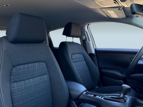 Certified 2026 Honda HR-V LX image 29